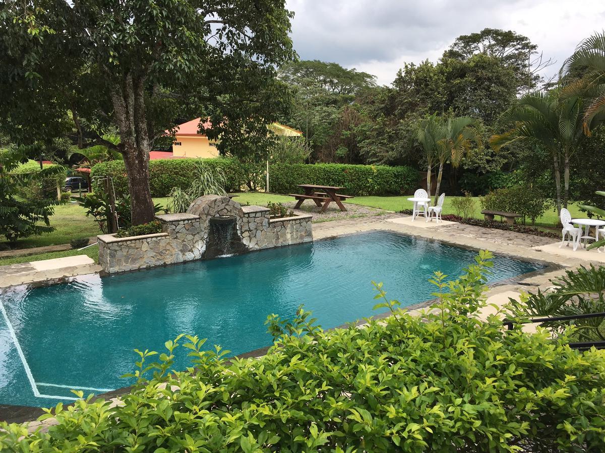 Hotel Hacienda El Rodeo Vueltas 外观 照片