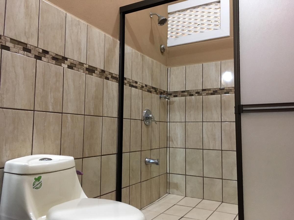 Hotel Hacienda El Rodeo Vueltas 外观 照片